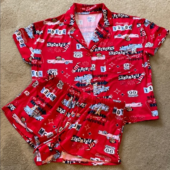 ***NWT*** PATRIOTIC FOURTH OF JULY JUNIORS PAJAMA SHORT SET - Picture 1 of 11